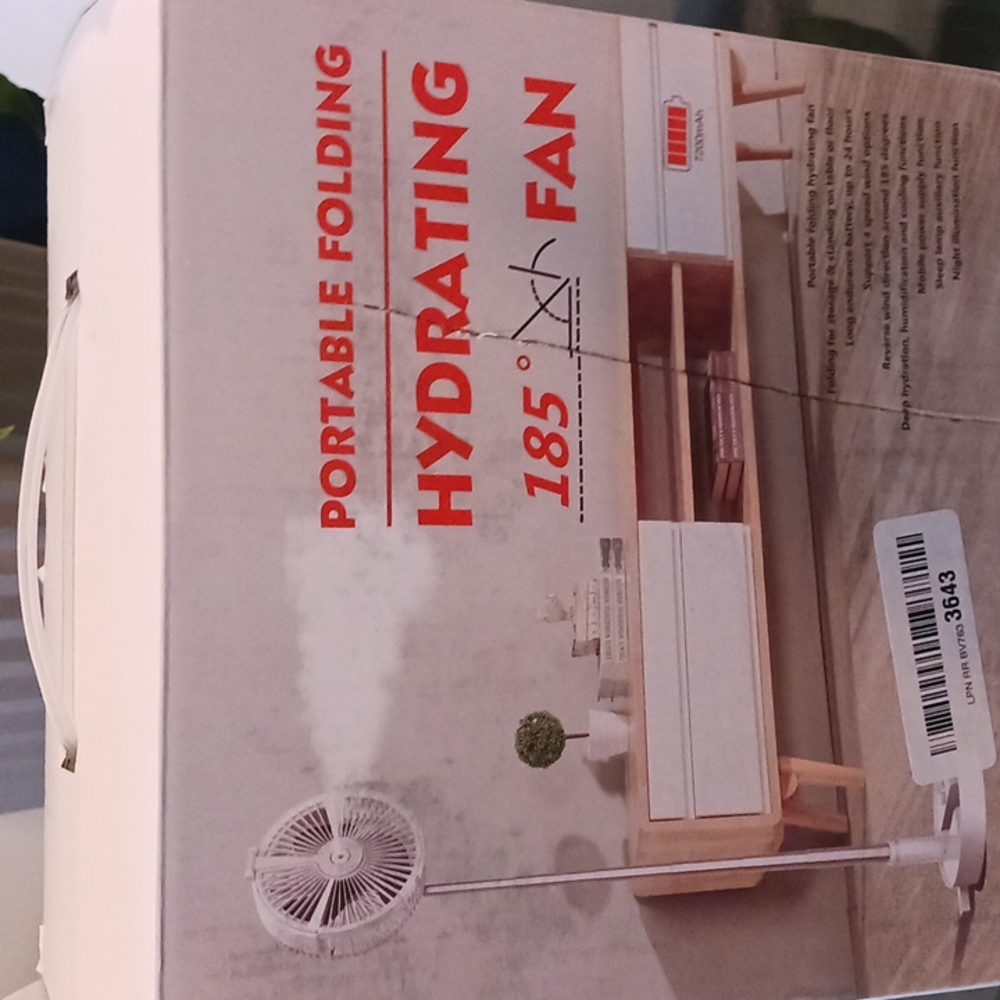 Portable Hydrating 185 degree fan